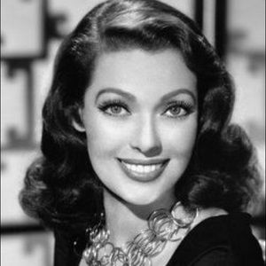 Meet your Posher, Lorraine